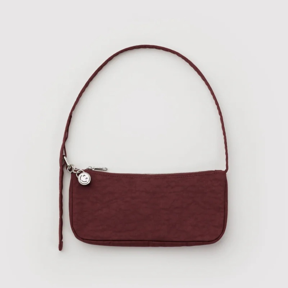 BAGGU Nylon Pochette in Mahogany Pink